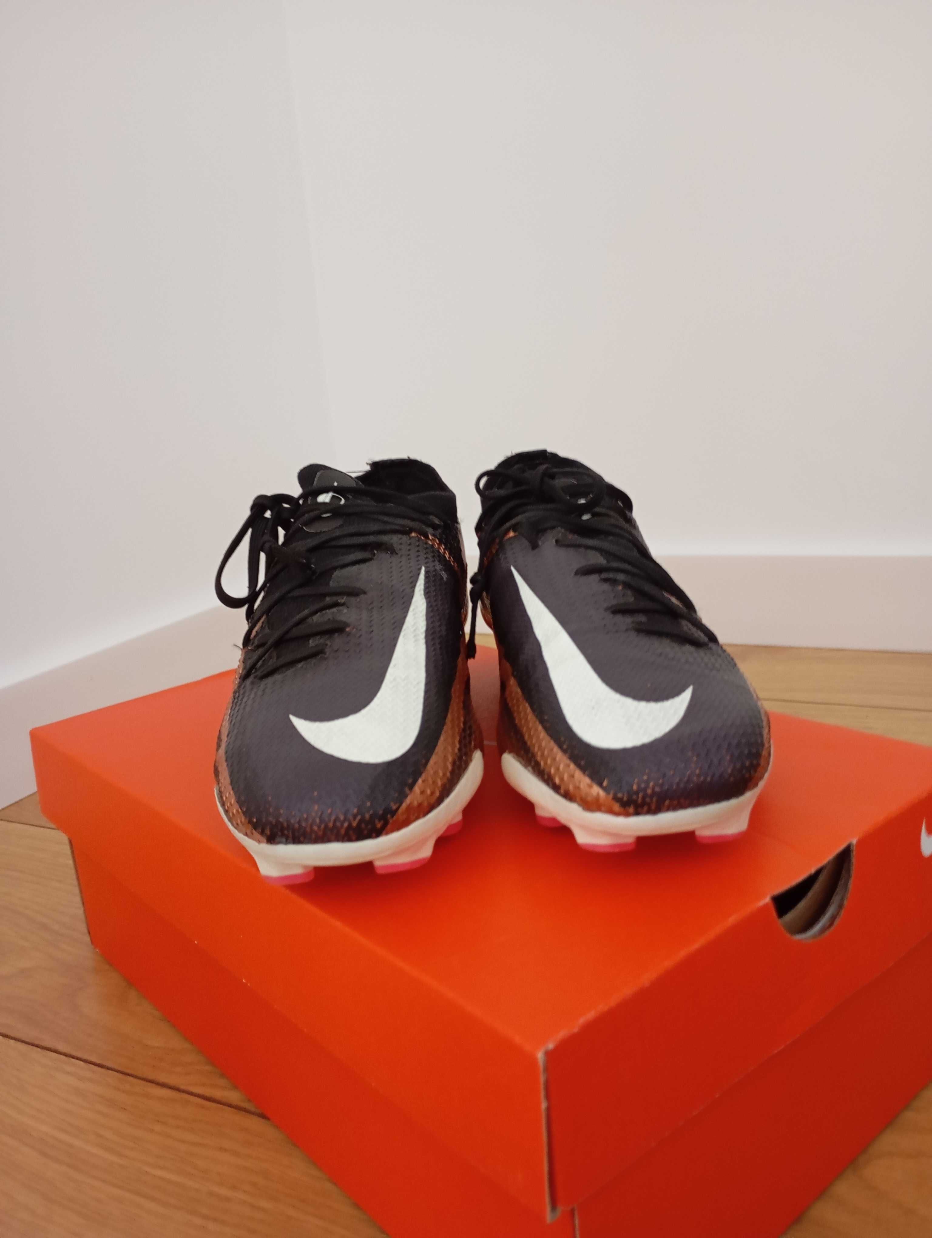 buty piłkarskie  nike phantom gt2  model pół profesjonalny rozmiar 41