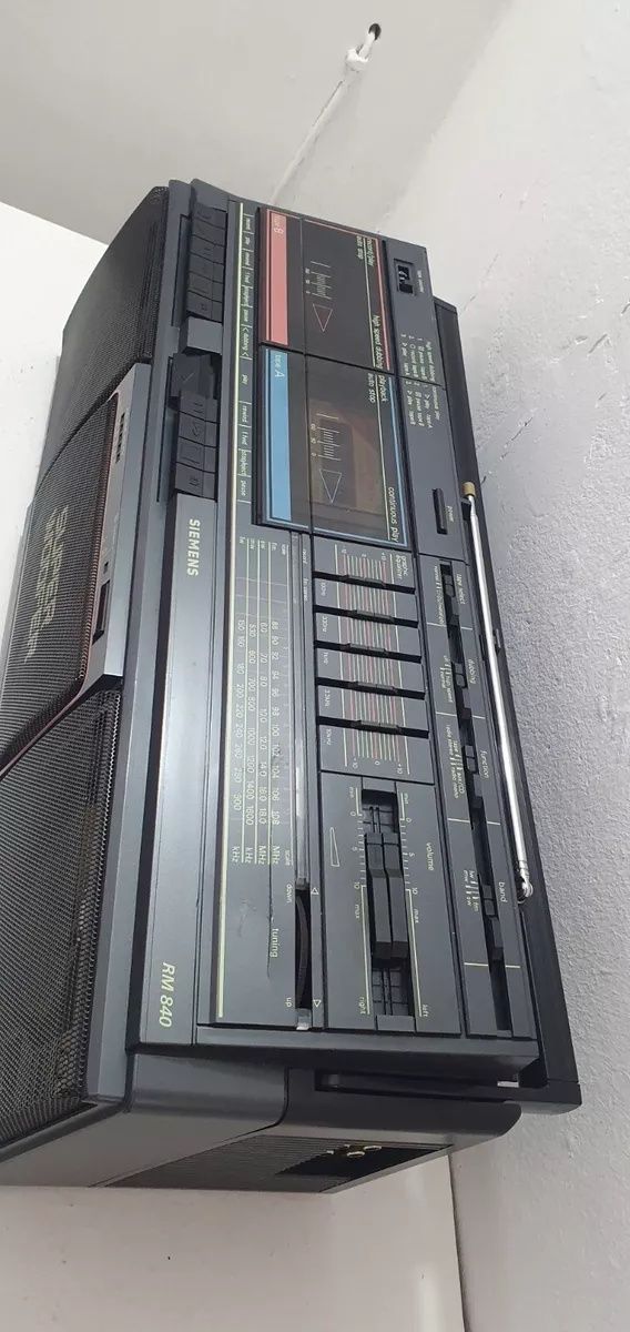 Magnetofon boombox lata 80te  Siemens RM 840