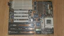 Płyta GIGABYTE GA-586ATE/P Soket 7 oberwane 3 zatrzaski od simm,sprawn