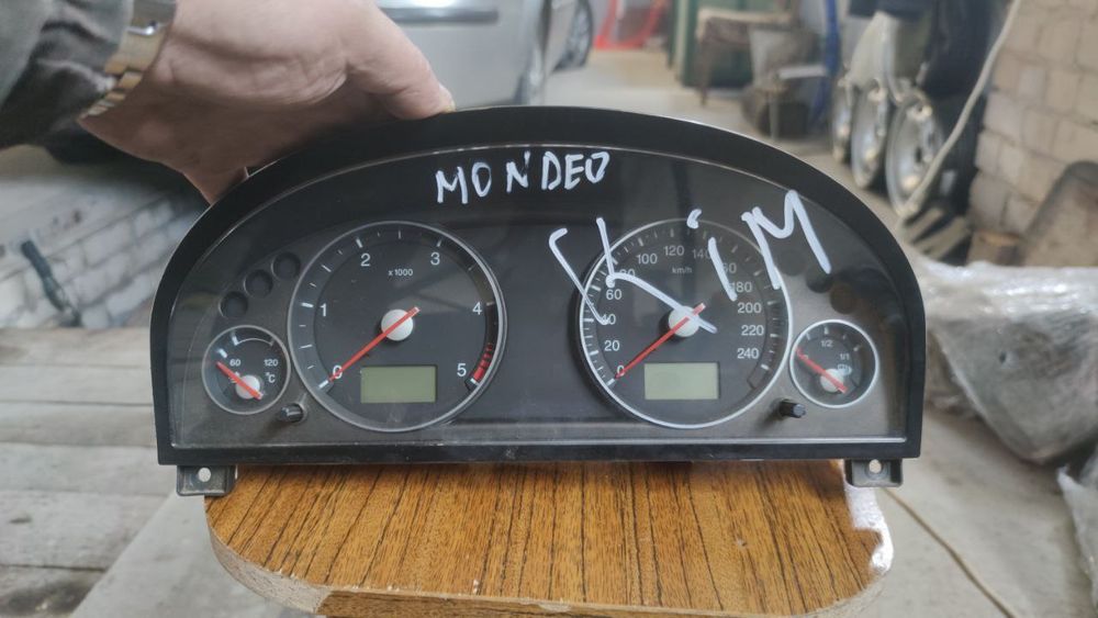 Щиток приладів  FORD MONDEO III MK3, дизель  щиток приборов