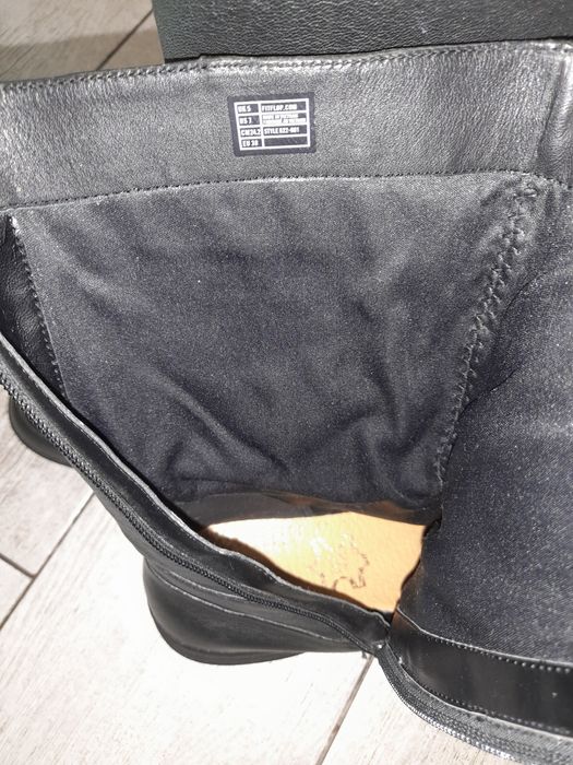 Продам жіночі чобітки