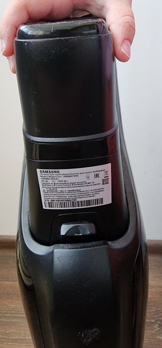 Продам электровеник,вертикальный пылесос Samsung