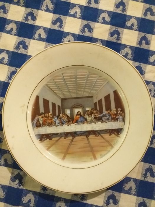 Colecção de artigos de enfeitar,estátuas, máscaras, bibelôs  etc