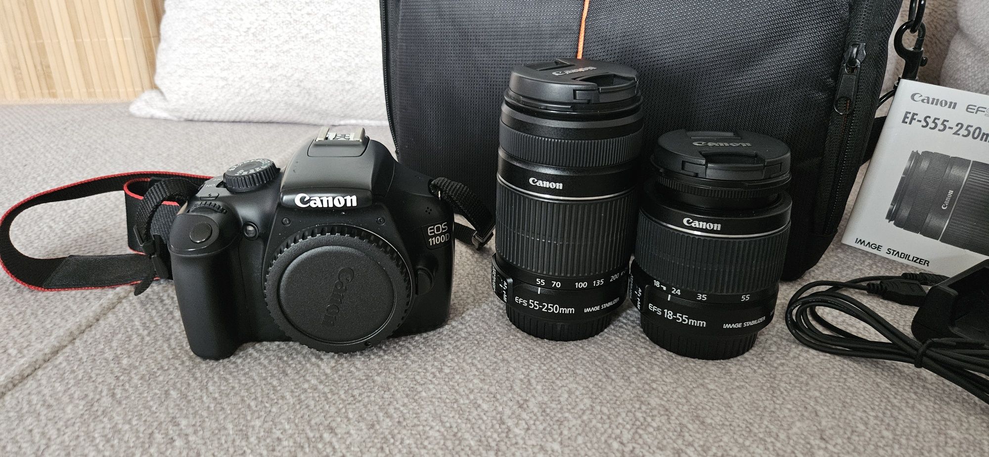 Canon Eos 1100D + Canon EFS 18-55 mm + Canon EFS 55-250 mm