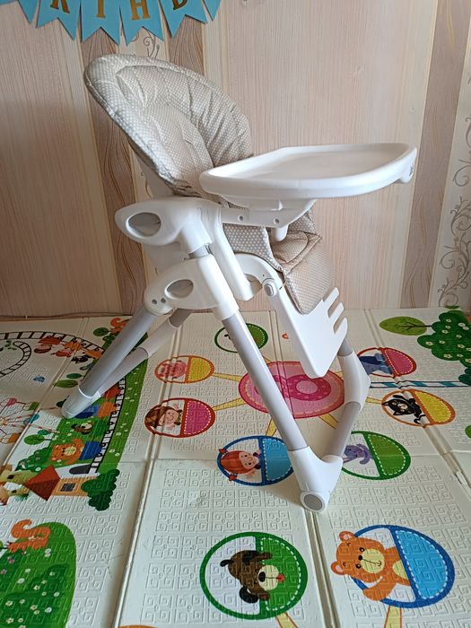 Стільчик для годування Joie Mimzy LX
 сидіння виготовлено