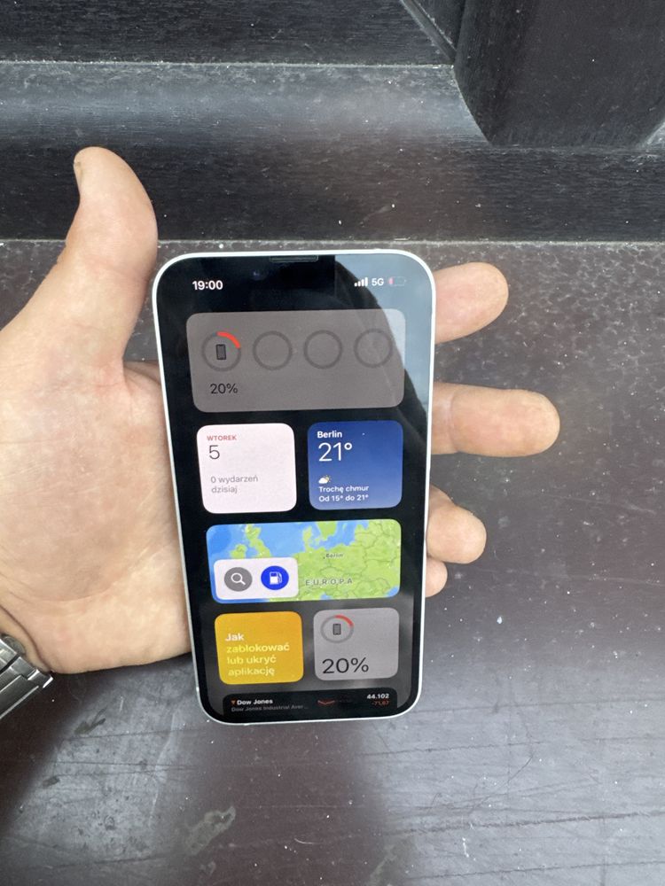 Iphone 16e jak nowy/pudelko