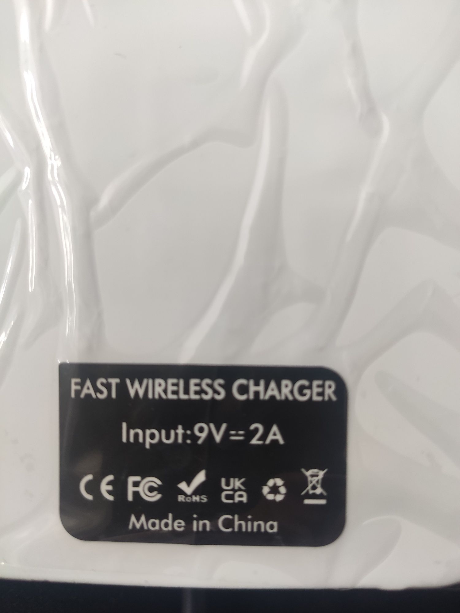Szybka bezprzewodowa ładowarka do telefonu