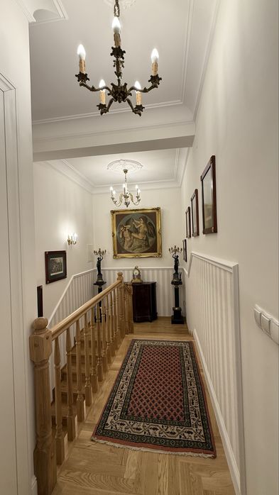 Montaż sztukaterii, listwy przypodłogowe, grzymsy, malowanie agregatem