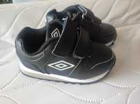 Buty dla chłopca Umbro r 22 nowe bez metki