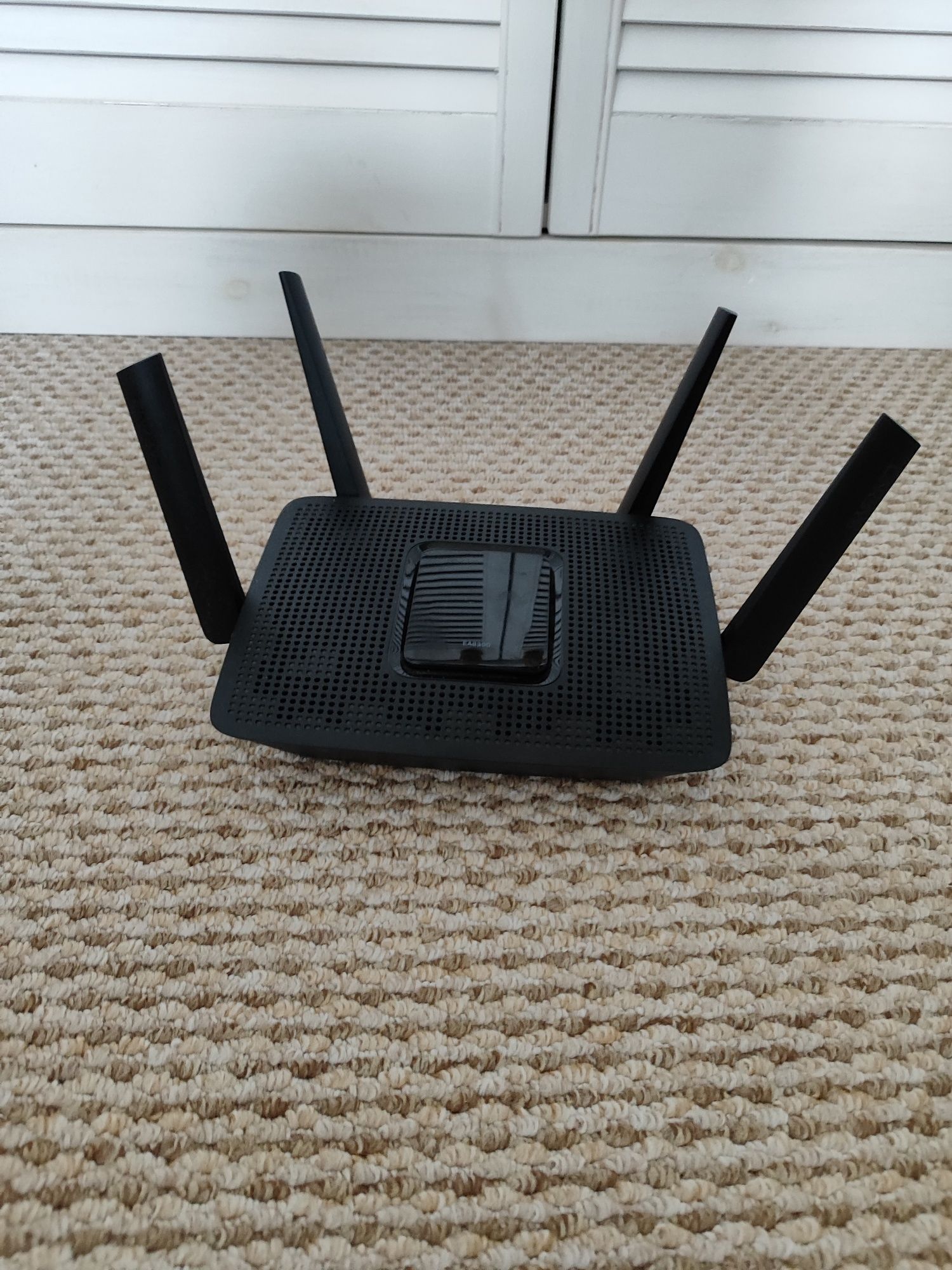 Router Linksys EA8300