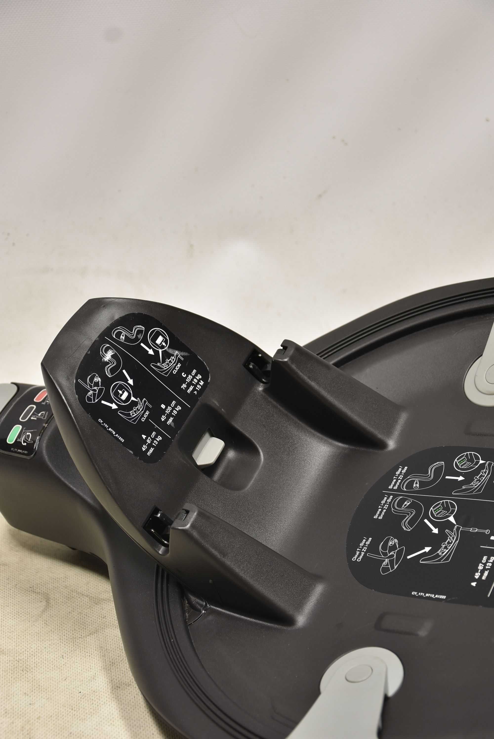 Cybex Cloud T Plus i-Size 0-13kg z bazą T NIEMALŻE JAK NOWY Rozkładany