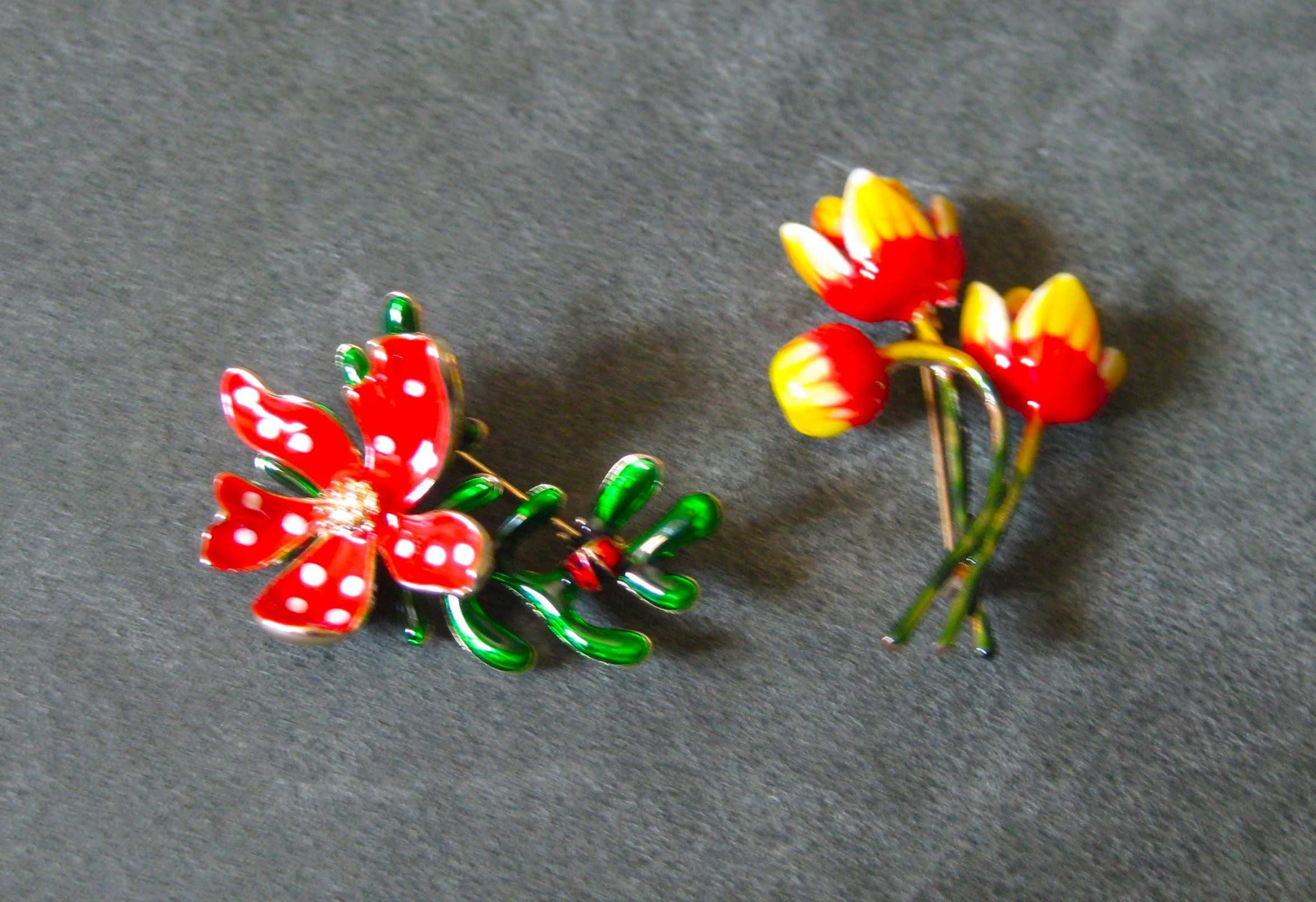 Alfinete / Broche / Pregadeira Tulipas NOVO