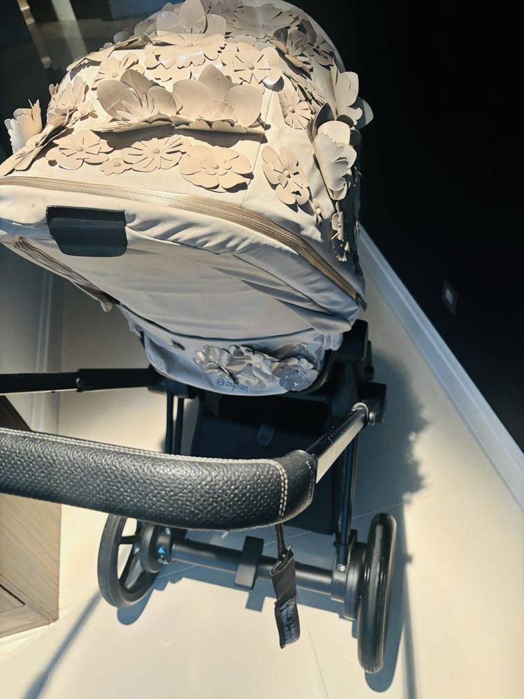 Wózek CYBEX E PRIAM 4.0  beżowe kwiat