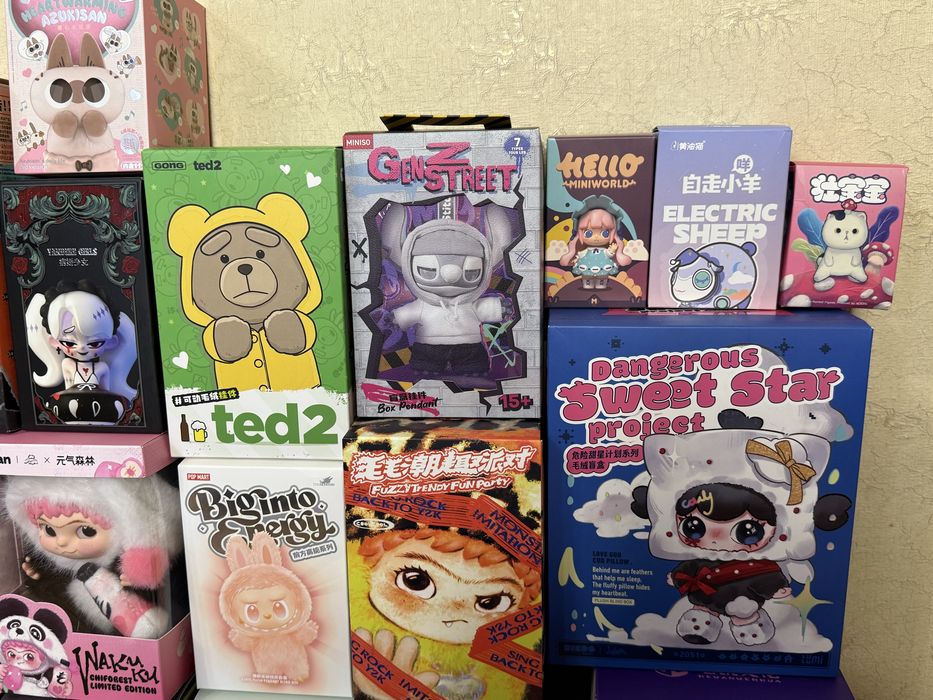 Блайндбокс Blindbox Miniso, POP MART, Wakuku, Azuki, Labubu