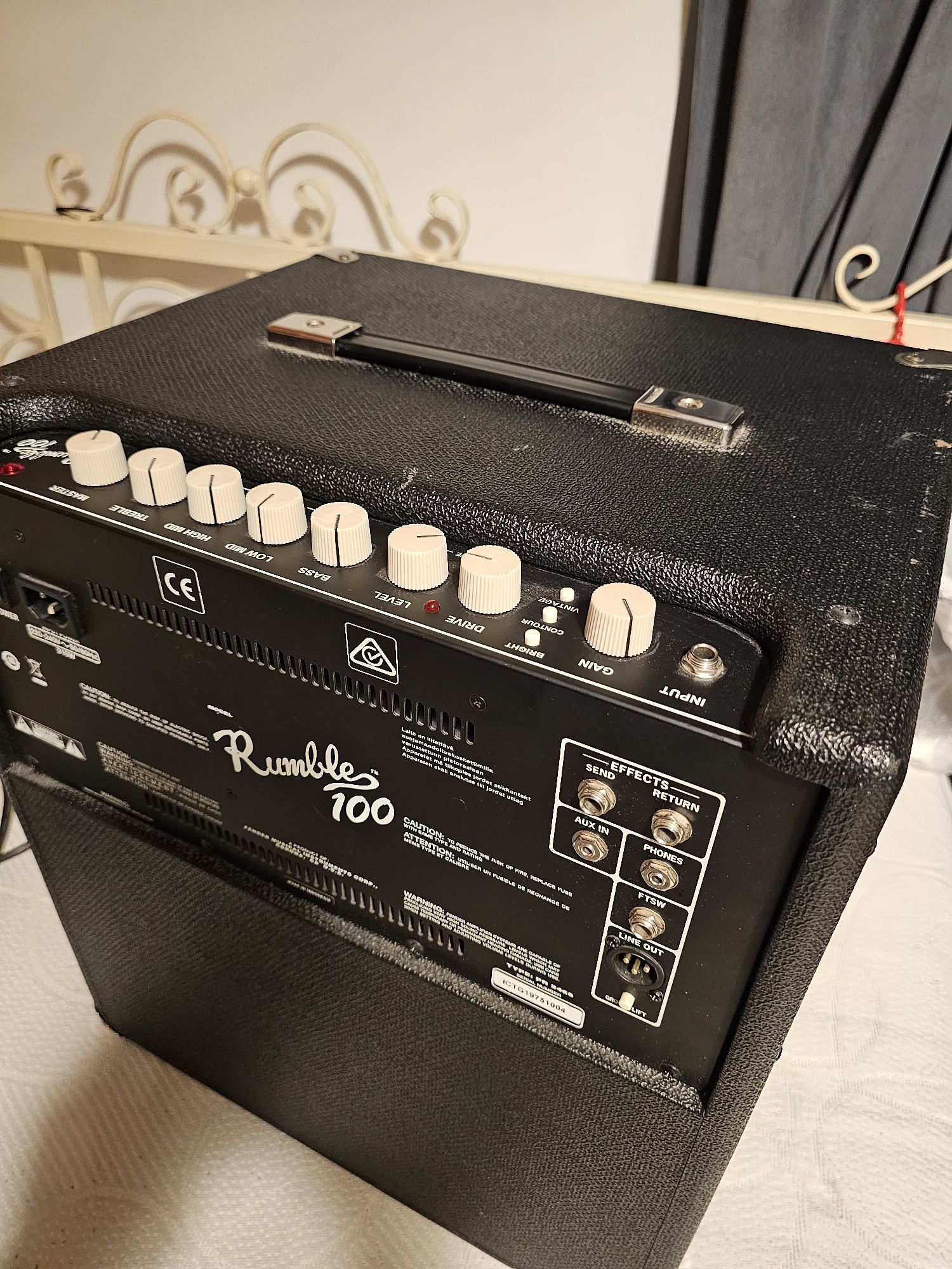 Fender Rumble 100 v3 - wzmacniacz do gitary basowej
