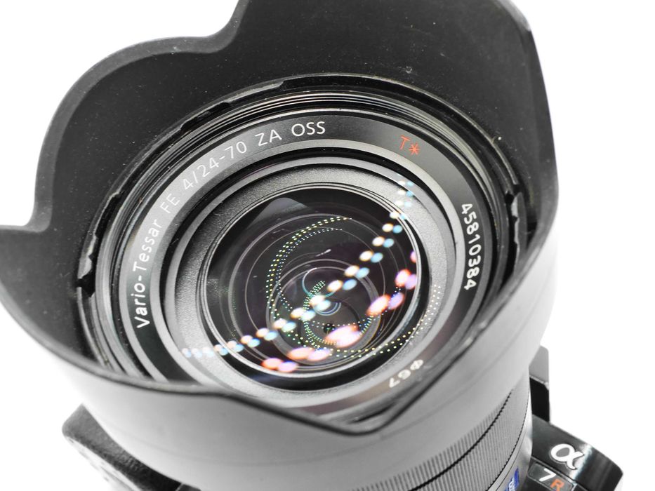 Bezlusterkowiec Sony A7R Zeiss Vario Tessar 24-70 F4 32GB SD 2x aku