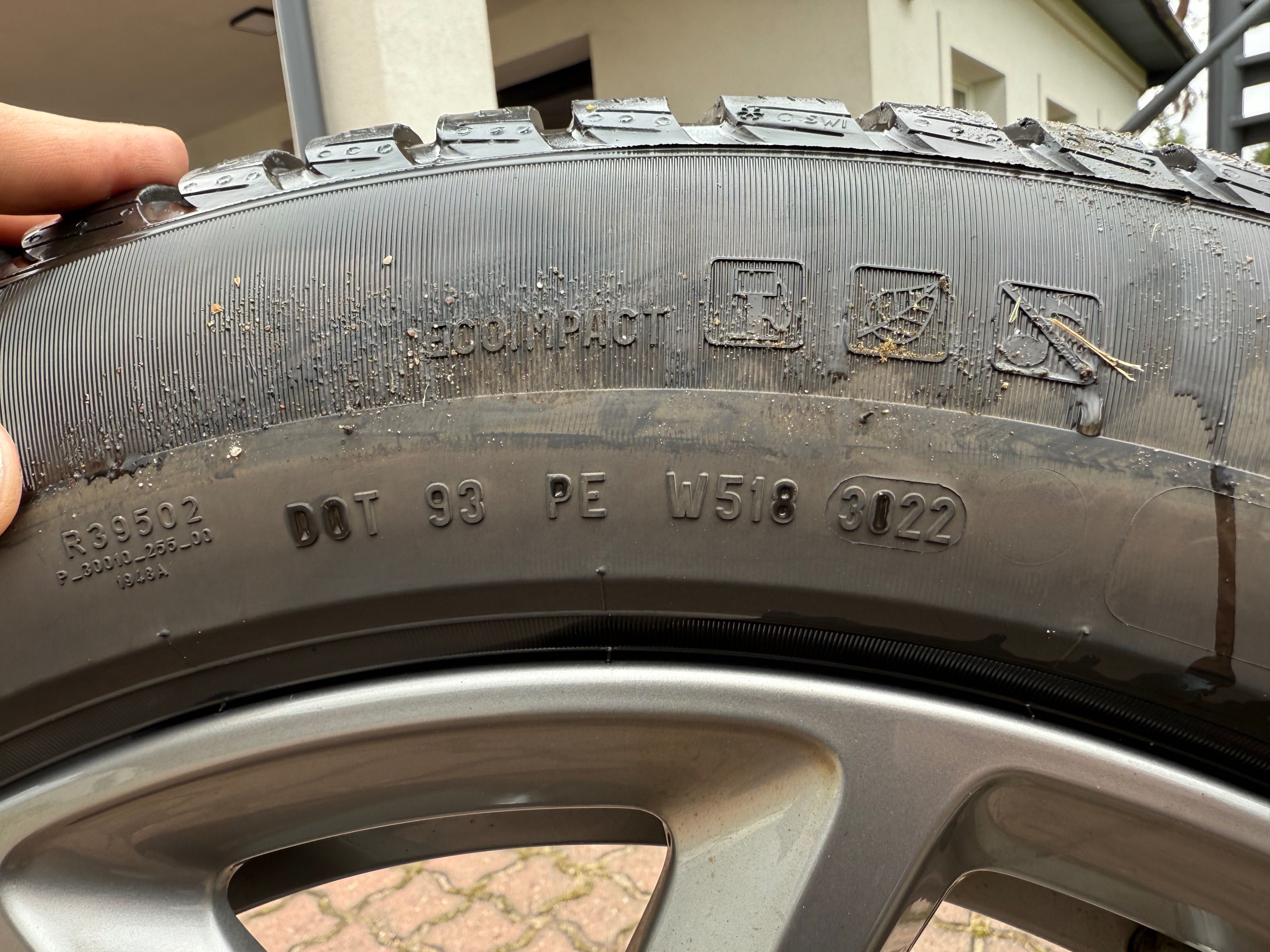 Koła zimowe BMW X5 G05 X6 G06 V SPOKE  BMW OEM runflat