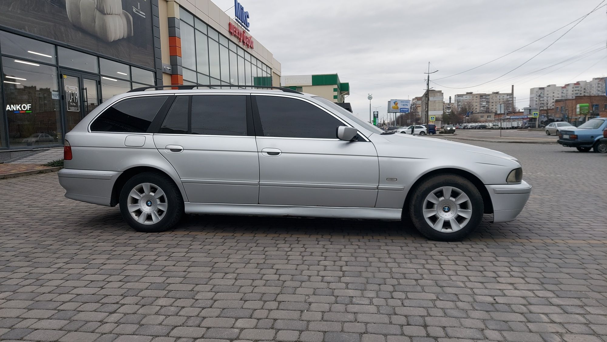 Продам BMW E39 2002