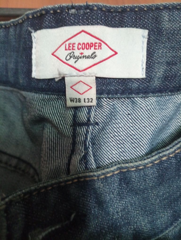 Джинсы Lee Cooper