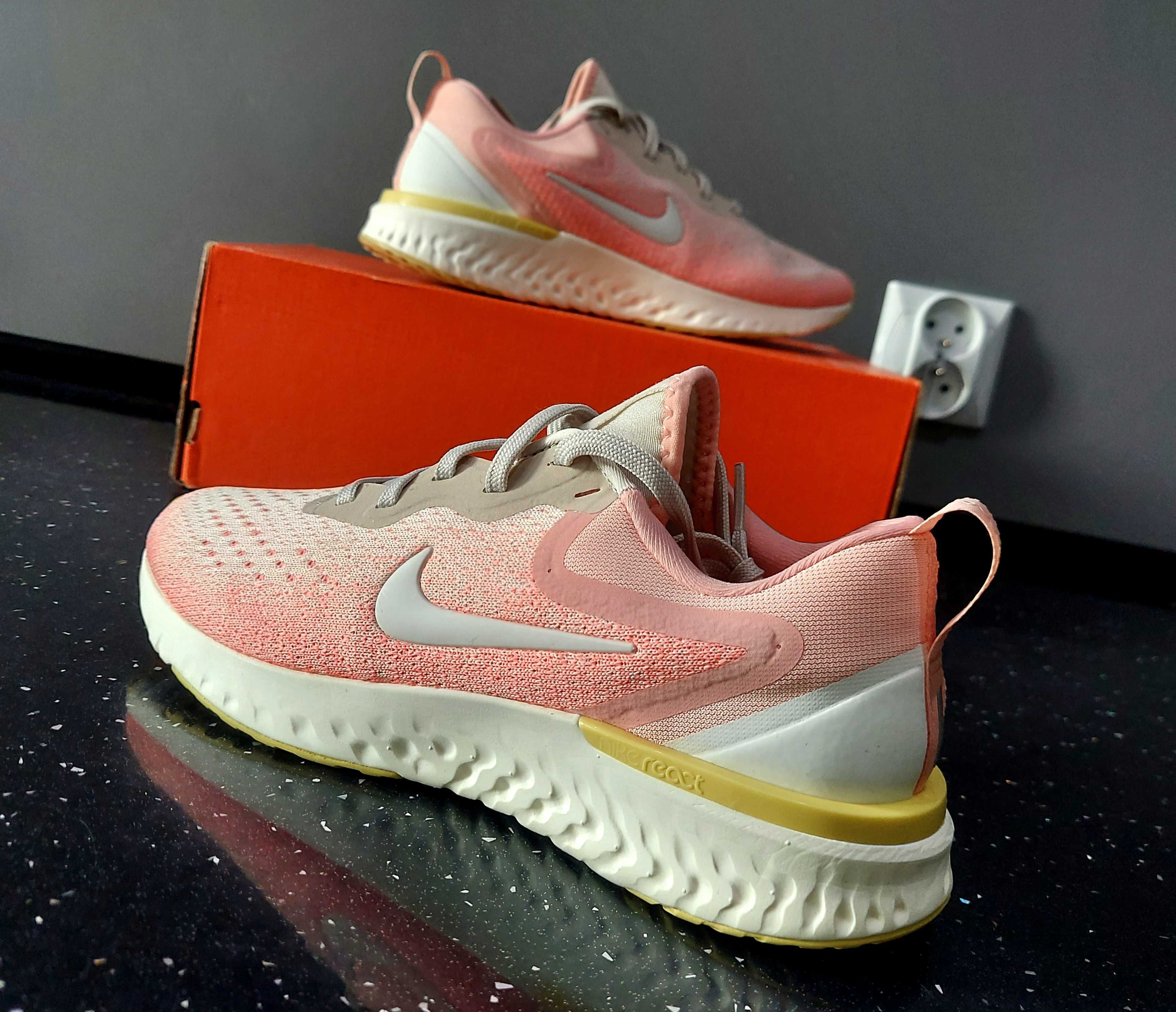 NIKE buty sportowe Odyssey React r. 38 | AO9820