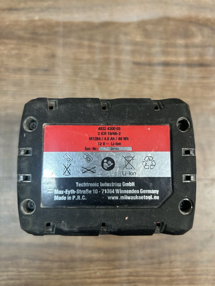 Radio, ładowarka, bateria Milwaukee C12 JSR