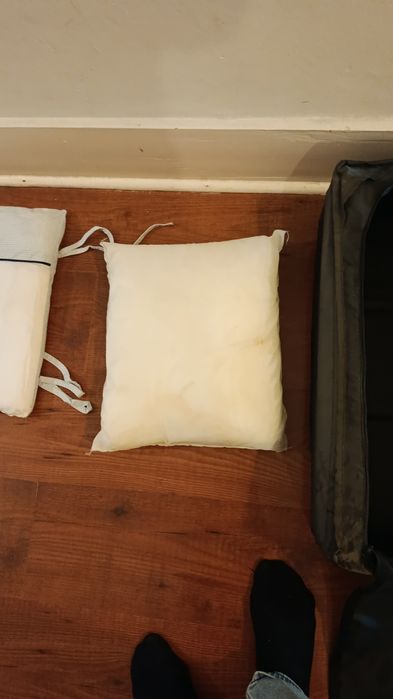 Kit de protetores, rolinhos e travesseiro para berço