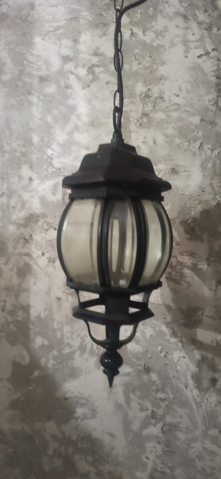 Lampy zewnętrzne ogrodowe wiszące metalowe