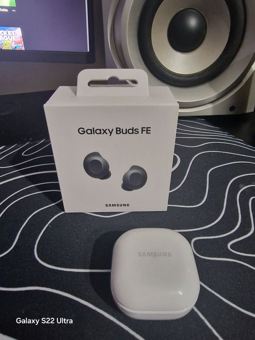 Samsung Buds FE z pudełkiem