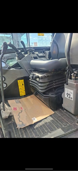 Mini giratoria bobcat E27Z 2021