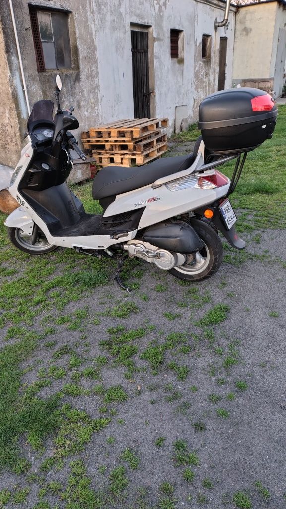 Skuter Kymco YGER 125