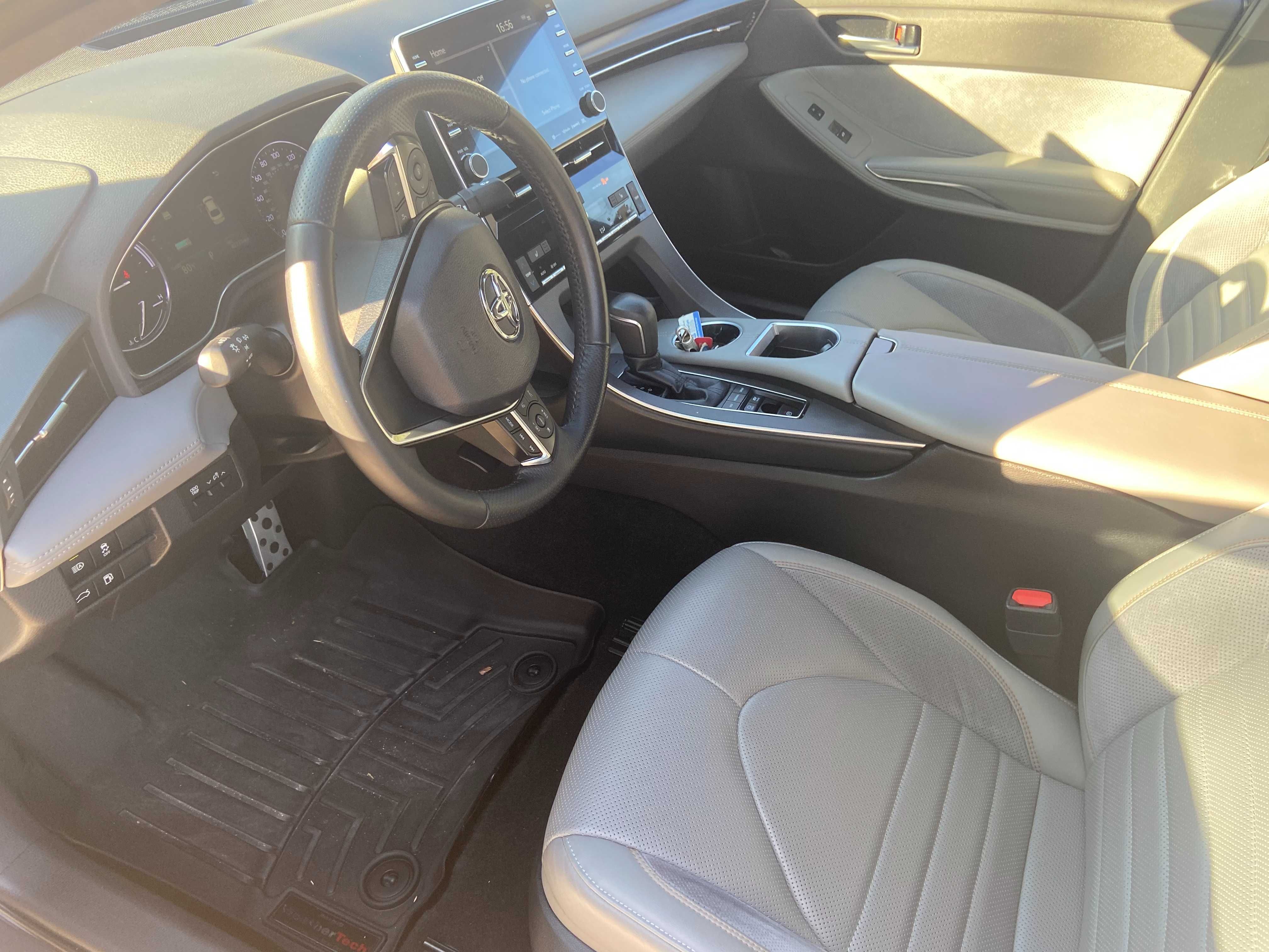 2019 Toyota Avalon Hybrid XSE Sedan 4D