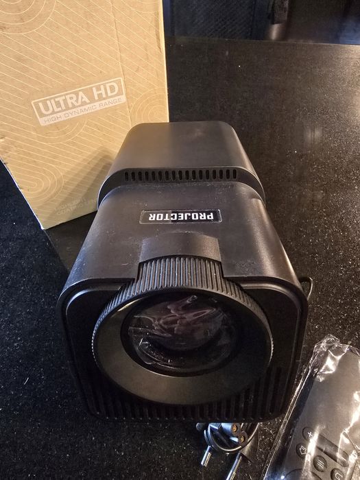 Projektor HY320 Ultra HD rzutnik nowy