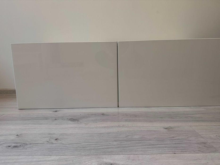 Szafka RTV wisząca IKEA BESTÅ 120x40 cm, biała, połysk
