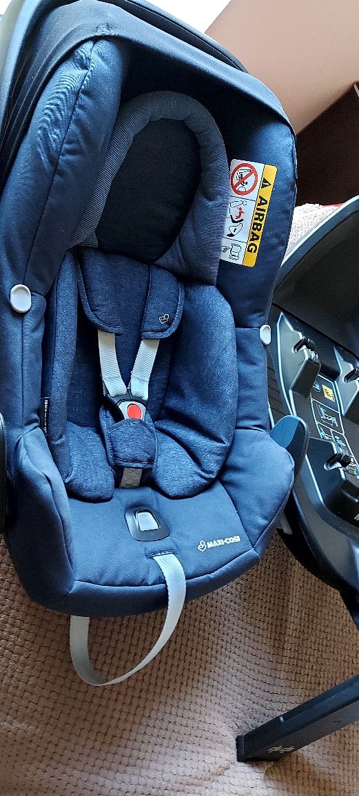 Nosidelko + baza isofix maxi-cosi