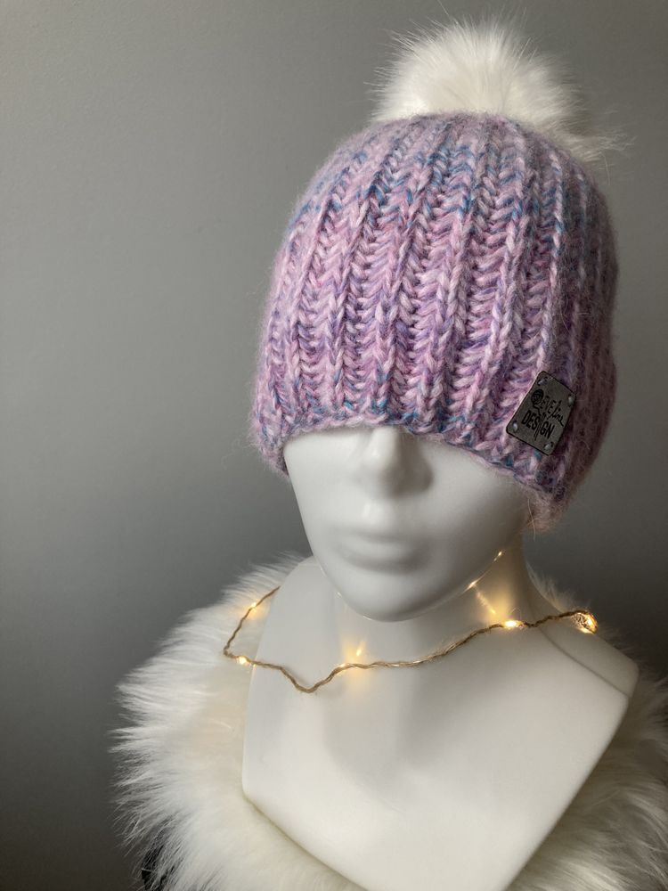 Ciepła czapka zimowa z pomponem - handmade