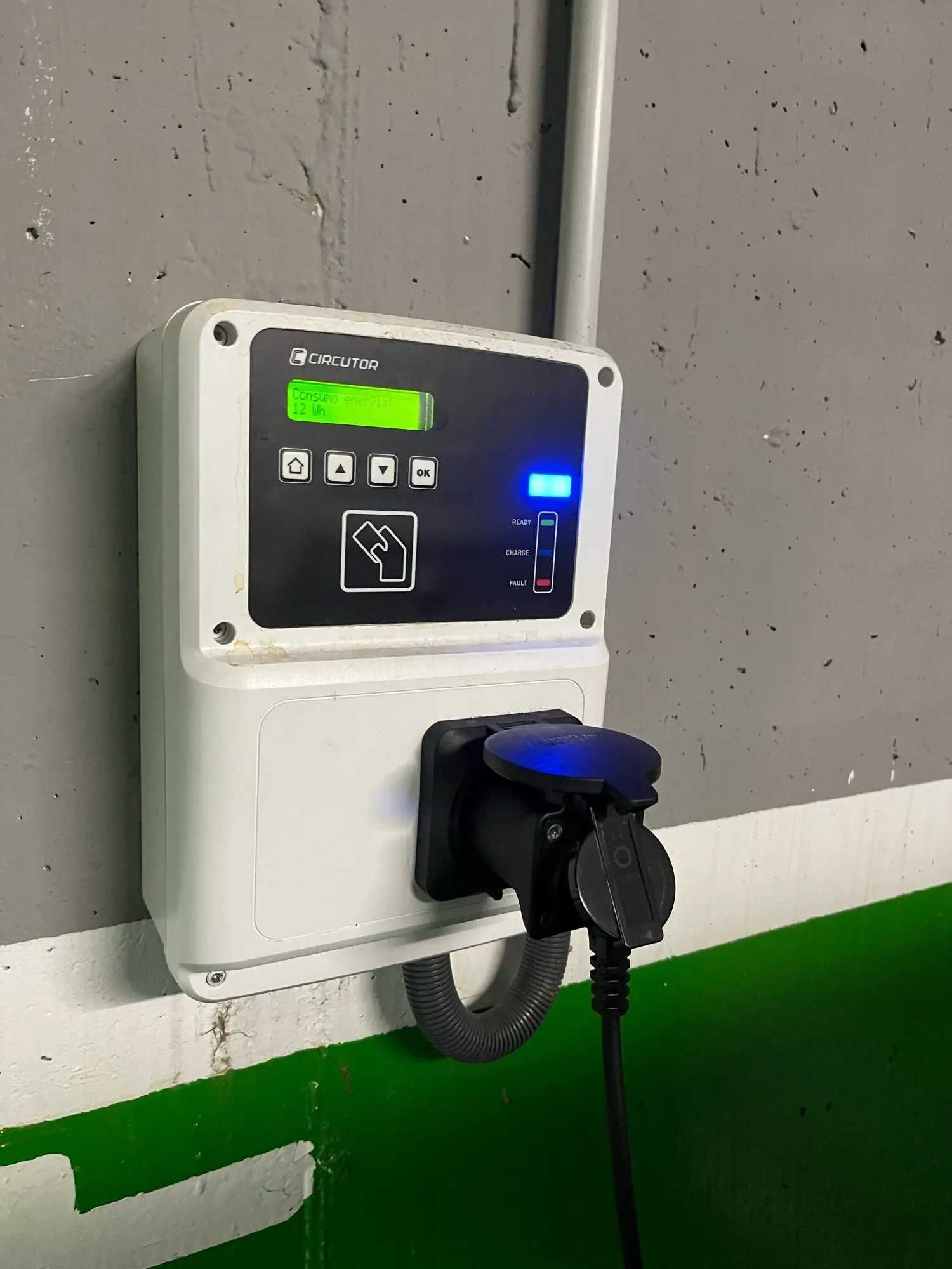 Adapter do ładowania rowerów elektrycznych z stacji ładowania samochod