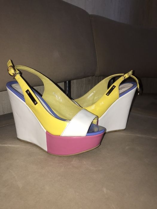 Босоножки  Кожа платформа Miraton