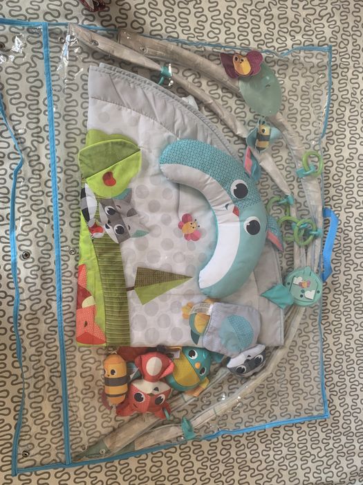 Ginásio / tapete atividades bebé Tiny Love