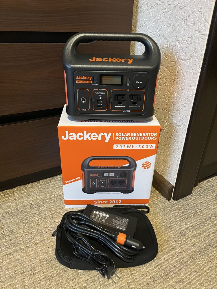 Зарядна станція Jackery Explorer 300 W США