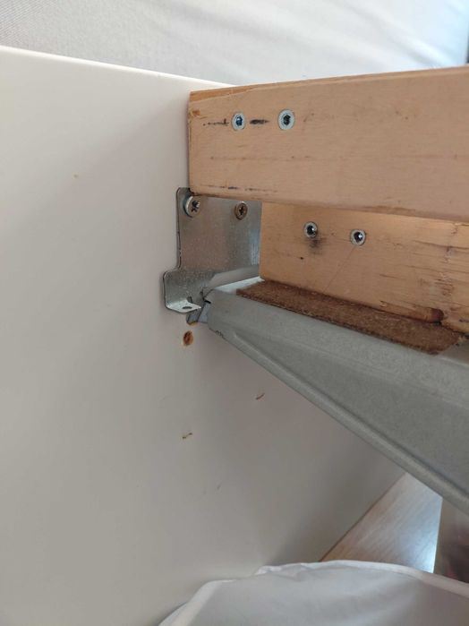 Cama de casal branca