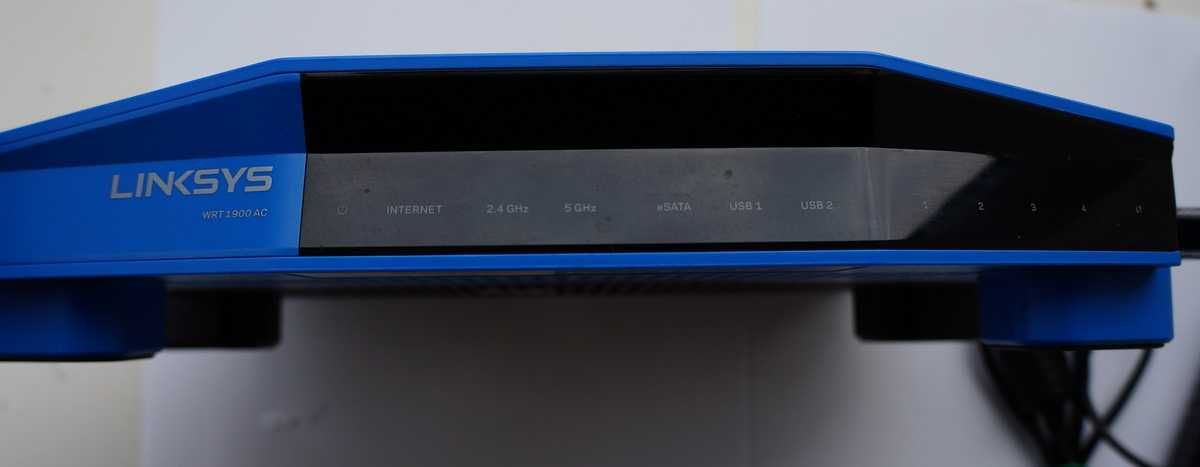 Bezprzewodowy router sieciowy Linksys WRT1900AC