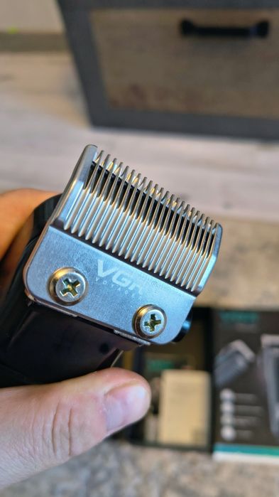 Машинка для стрижки VGR V-693