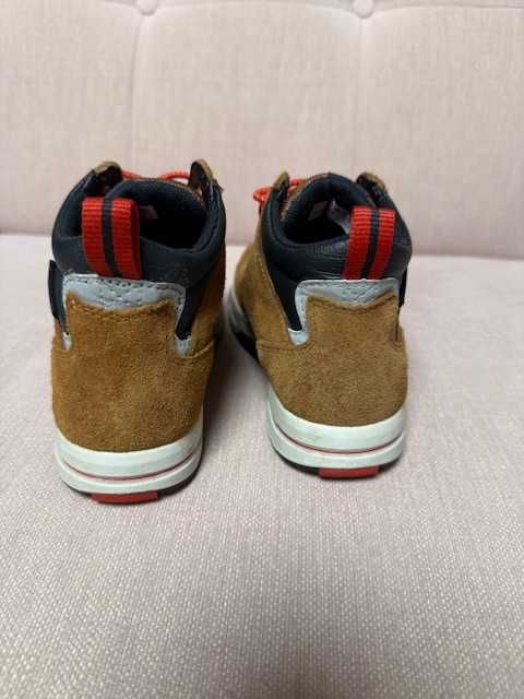 Buty dziecięce Timberland karmelowe rozm. 33