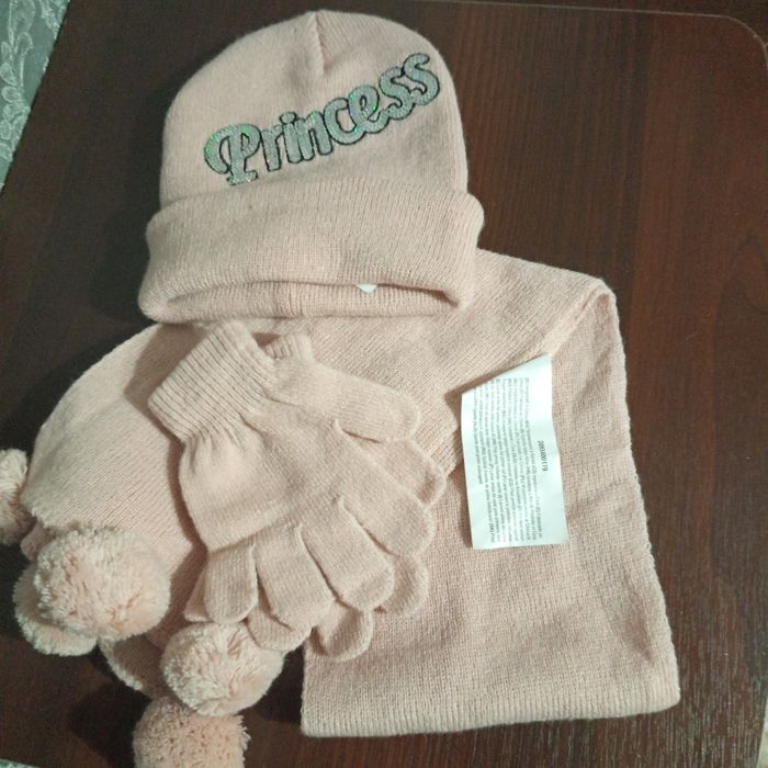 Шапка для дівчинки