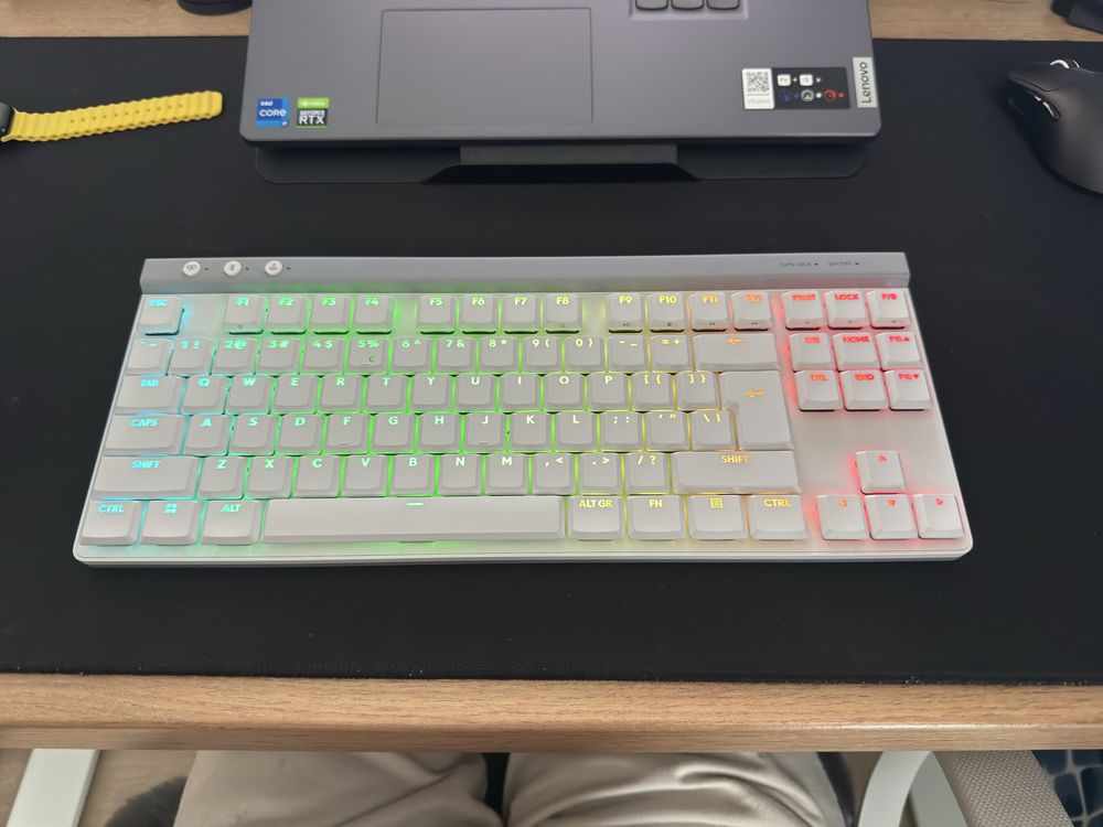 Logitech G515 Lightspeed TKL – biały – stan idealny, jak nowa