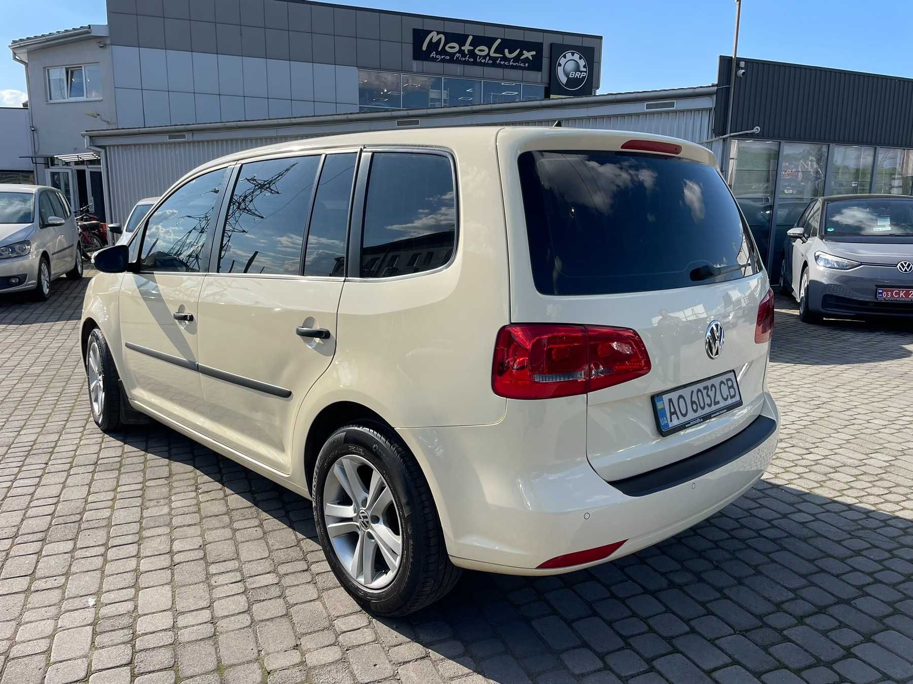 Volkswagen Touran 2014