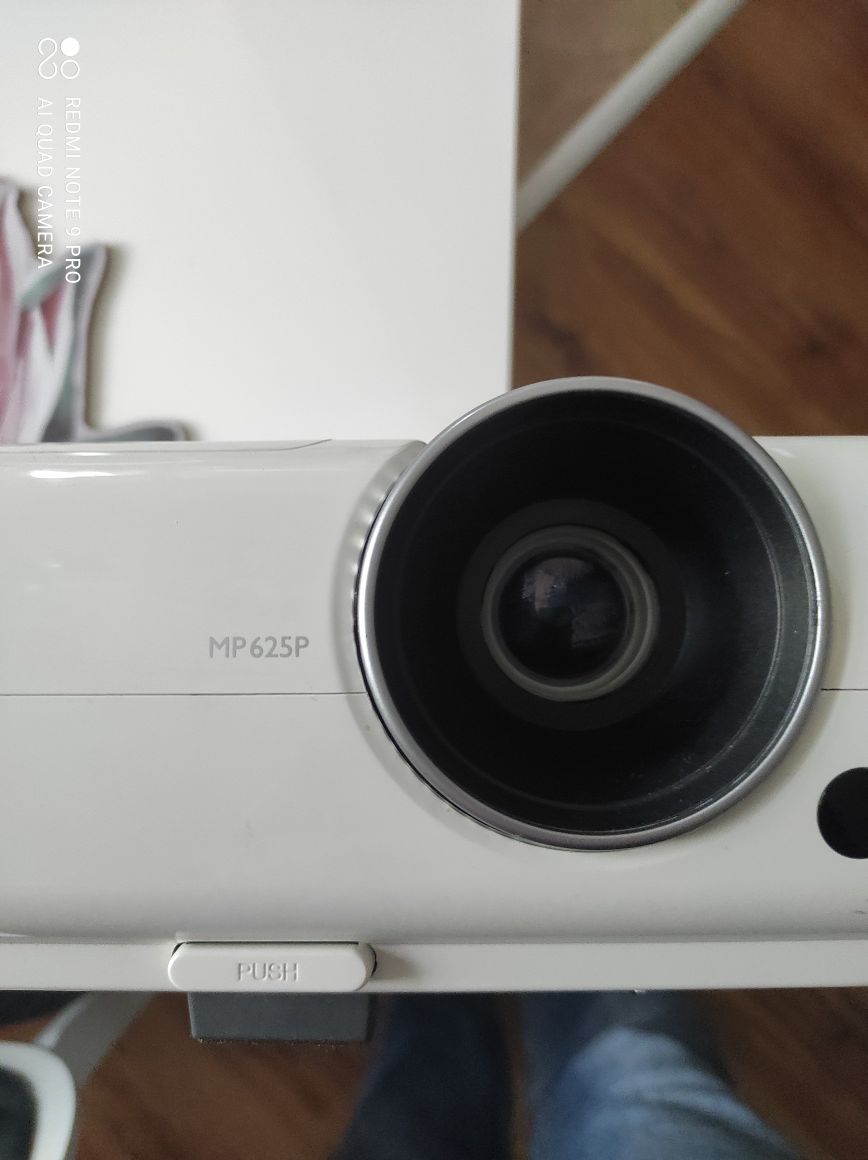 Projektor BenQ mp265p