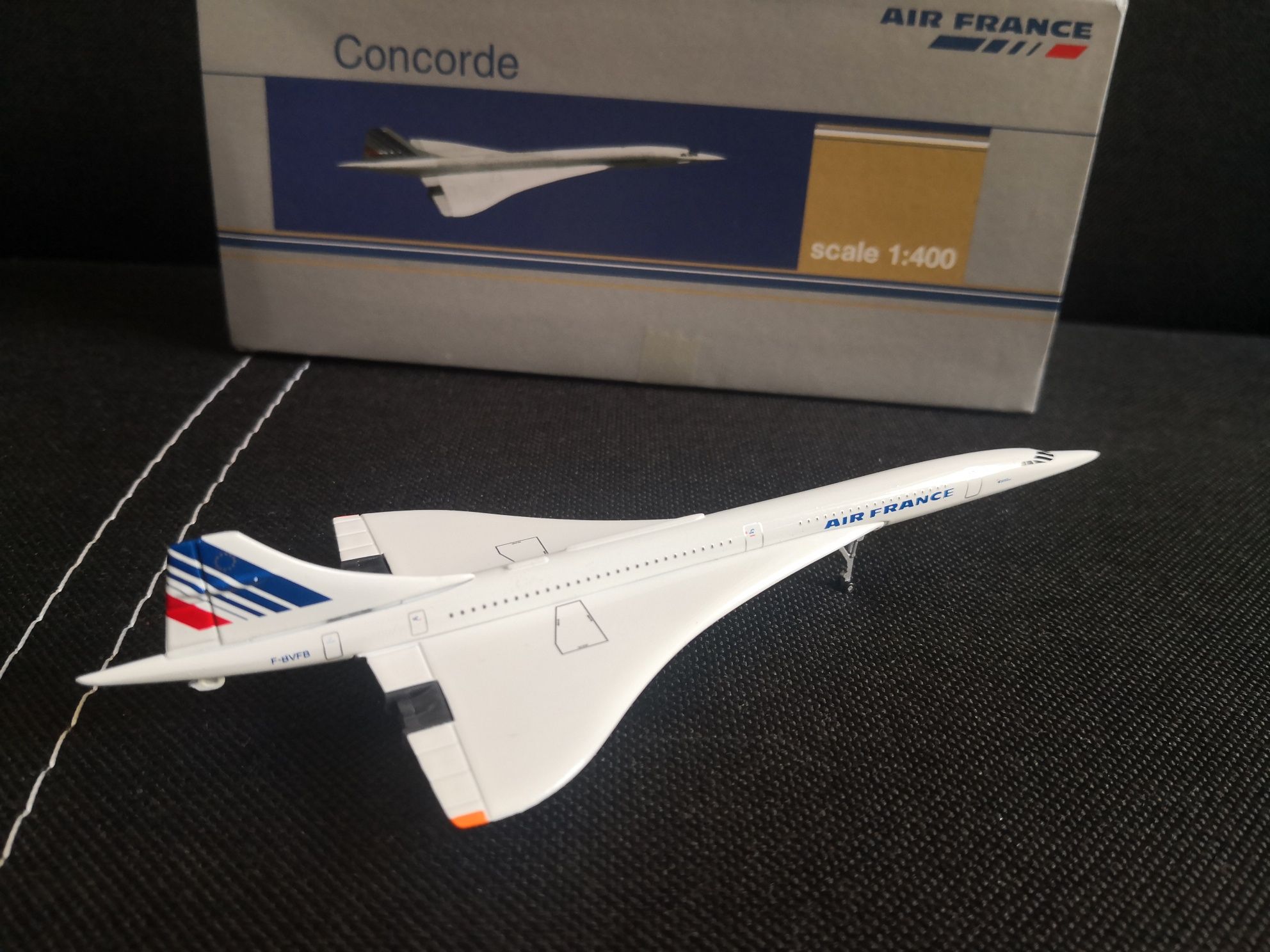 Samolot model samolotu metalowy ok 15 cm jak Concorde