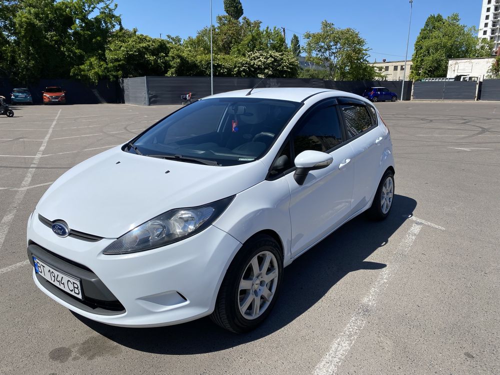 Продам Ford fiesta 2012