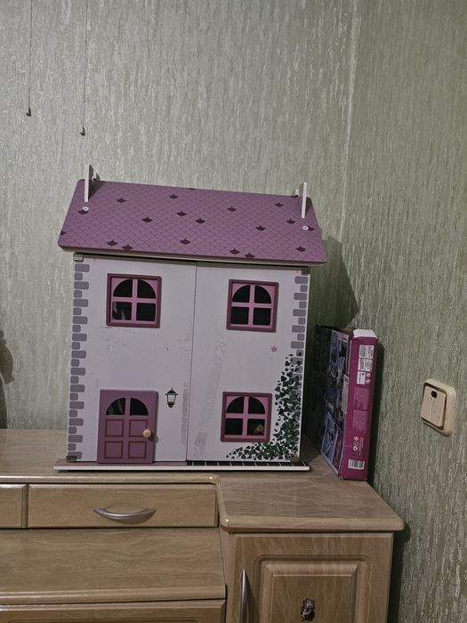 Домік для ляльок Ляльковий дім / Будинок для ляльок лол
Висота 61 см,